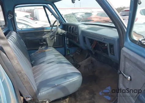 1988 Dodge D-Series D100 из США, поврежденный, VIN 1B7FD04Y8JS787509